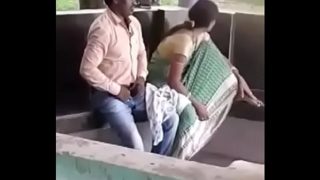 North Indian Aunty Sucking Telugu Guy’s Modda
