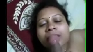 Vizag Friend’s Mature Wife Erotic Blowjob To Lover