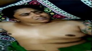 Rajamundhri lanja aunty hot sex with customer