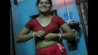 South indian vadhina shy and saree strip for sex