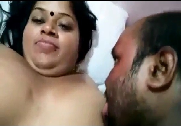 Suking Boobs Coming Milk Xxn Telugu - Musli telugu randi hot sollu sucked - Telugu lanja porn