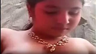 Young telugu pilla bathroom lo puku fingering