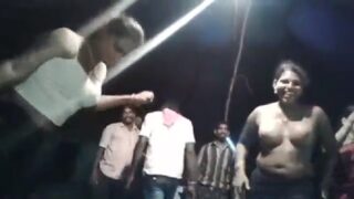 Midnight lo petti ammayilu record dance video