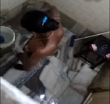 Telugu Bathroom Sexvideos - Hidden cam lo telugu girl bathing - Andhra bathroom sex video