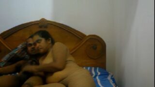 Tamil aunty xnxx porn hotel lo customer tho