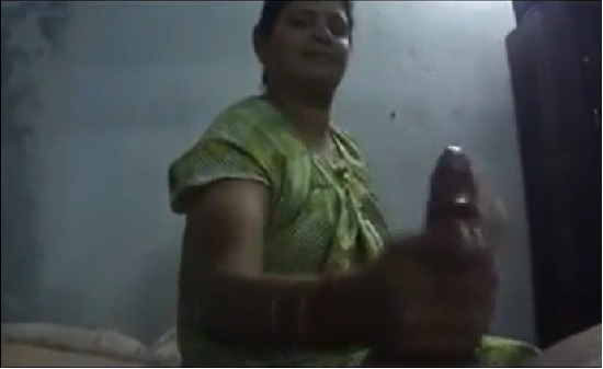 Telugu aunty sexy modda massage - Telugu dengu massage