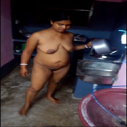 412px x 411px - Desi nude kitchen lo telangana aunty - Telugu aunty porn
