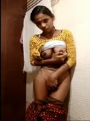 Sexy telugu girl live puku fingering - Telugu girl porn
