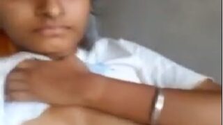 Andhra pilla akka muhadu kosam nude selfie