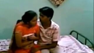 Chirala lo pakkainti akka tho college vadu sex