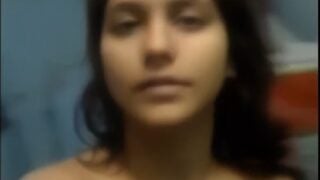 Vizag lo jeniffer ammayi cheera thesi nude video