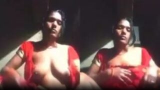 Andhra horny aunty nude selfie before bathing