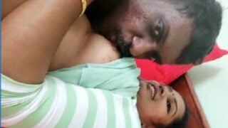 Tenant sucking andhra bhabhi big boobs for sex